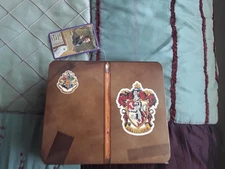 Harry Potter Top Trumps Game Carrier Suitcase Collectors Tin. Wizarding World