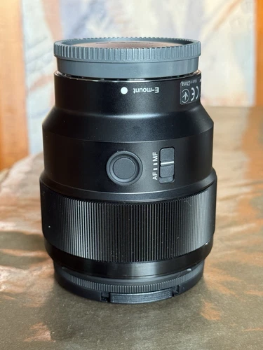 Sony E 85mm f/1.8 camera lens - Bild 2 von 9