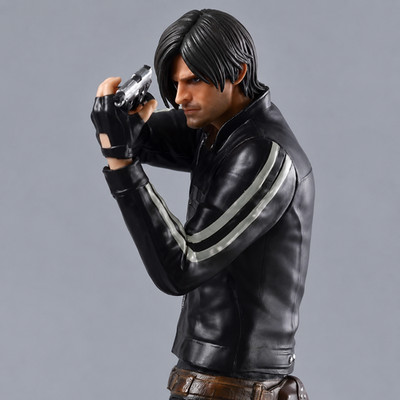 LEON S. KENNEDY RESIDENT EVIL BIOHAZARD 28CM PS4 COLLECTIBLE PVC FIGURE TOY NEW