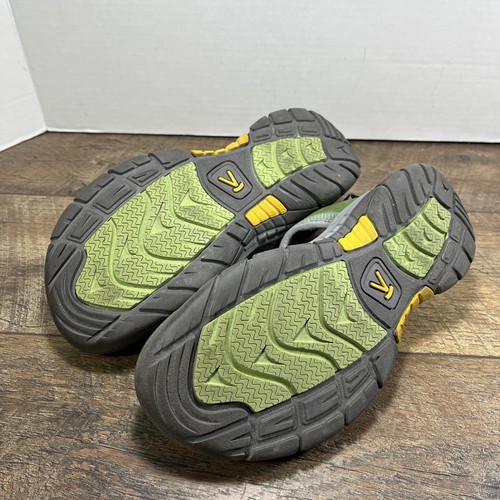 Sandalias deportivas impermeables Keen Newport H2 para mujer talla 7 gris verde buen estado - Imagen 3 de 14