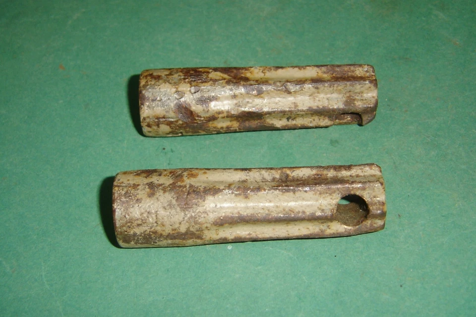 Zundapp KS 750 Raste zur Vorderradachse Achstummel für R+L front axle - Bild 4 von 4