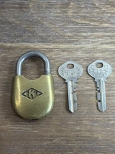Working Vintage Brass Padlock “K” in Diamond Logo Keyed 318E Marked 8 Rare Lock