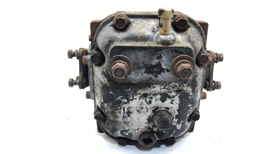 Diferencial portador central trasero Datsun 240z 1970-1973 OEM tercer miembro calabaza Foto 3 de 4