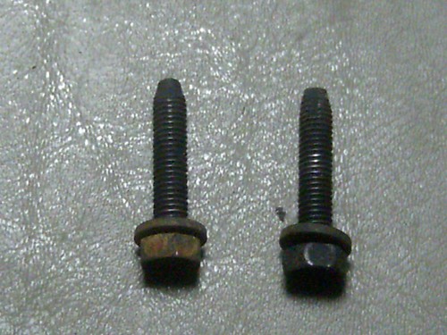 01-03 Caravan Voyager Town Country Front Door Stop Check Hinge Mounting Bolts - 第 1/2 張圖片