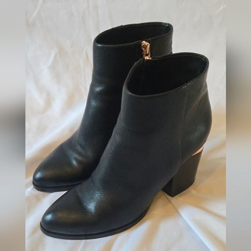 Alexander Wang Gabi Leather Ankle Heeled Bootie Size 38.5/7.5 - Picture 3 of 12