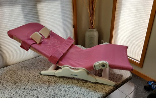 Rifton Medium Wave Bath/Shower Chair With Head Rest And 3 Spare Rubber Feet