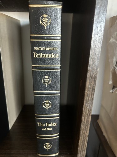 Encyclopaedia Britannica 1967 Hardcover Set w/ Index & Atlas - 第 3/4 張圖片