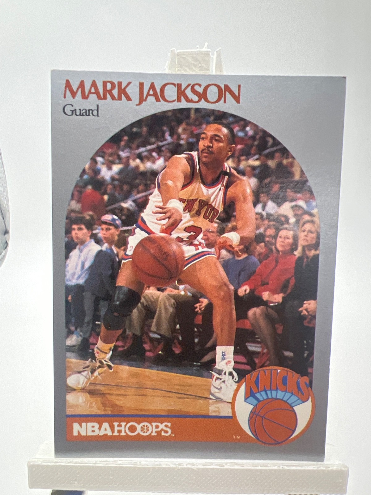 1990-91 NBA Hoops - Mark Jackson #205 "Famous" People in Background (EX)