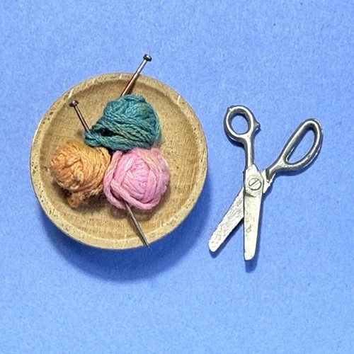 1963 Vintage Barbie Knitting Pretty Bowl Of Yarn w/ Scissors #957