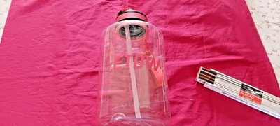 ETDW Trinkflasche Plastik 2,2 Liter mit einer Zeit Markierung  BPA frei /   2582