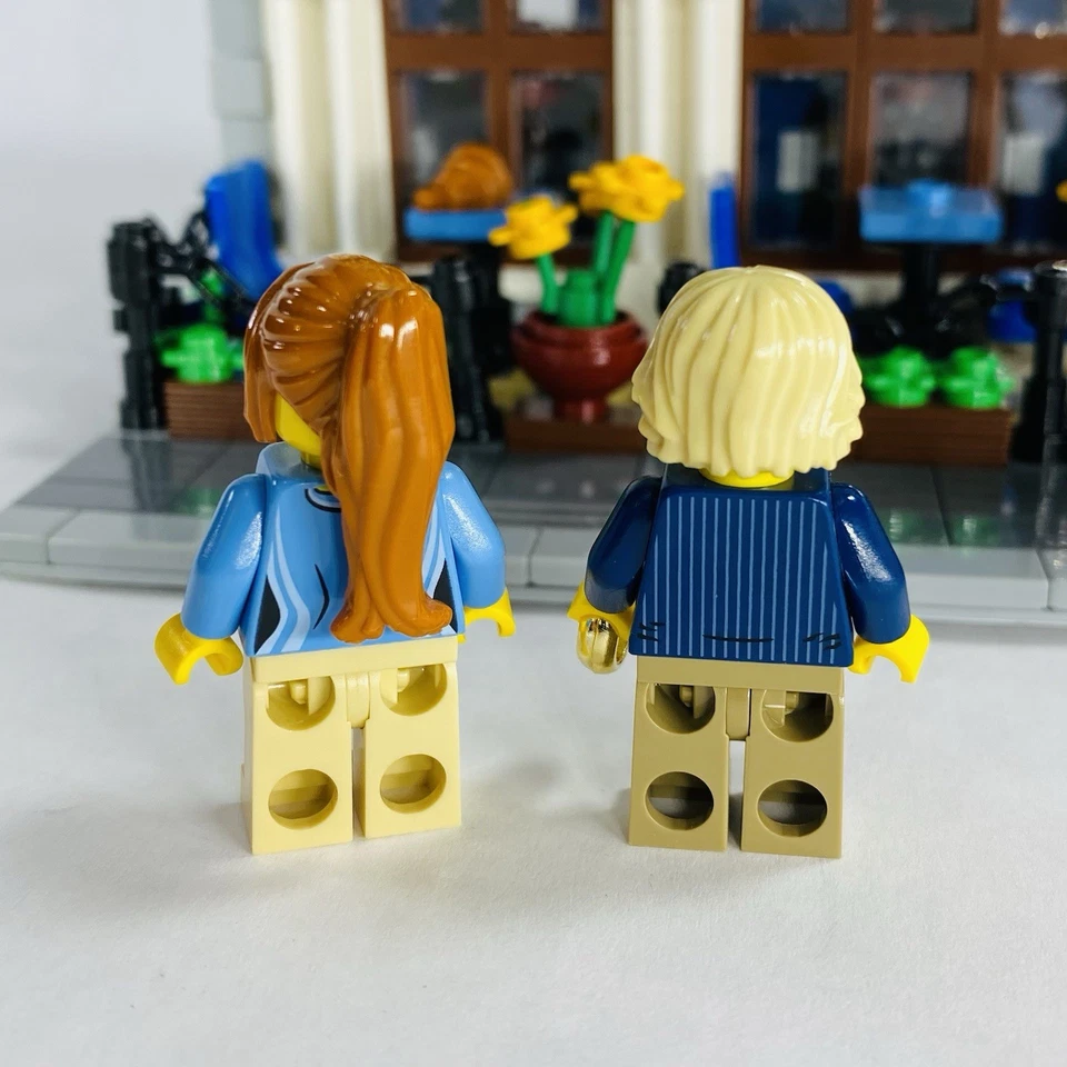 Incomplete! LEGO Creator Expert Parisian Restaurant 10243 No Box or Manual - Image 4 of 4