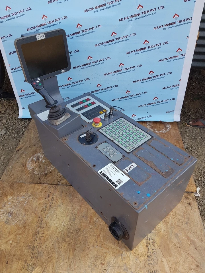 Liebherr Crane Controller Module W/ 10571114 (Joystick), 10446150 PME1 Monitor 5 - Image 3 of 4