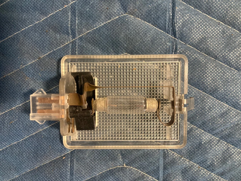 Luz domo Volvo 1998-2000 centro trasero inserción interior OEM V70 V70R S70 #262M Foto 2 de 2