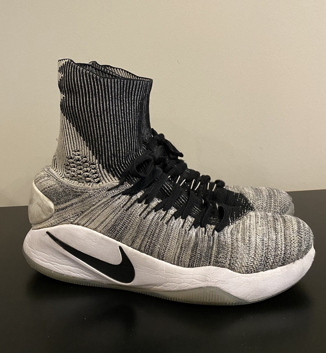 Nike Hyperdunk 2016 Flyknit Basketball Shoes Black/White Nike Hyperdunk 2016 Flyknit Basketball Shoes Black/White