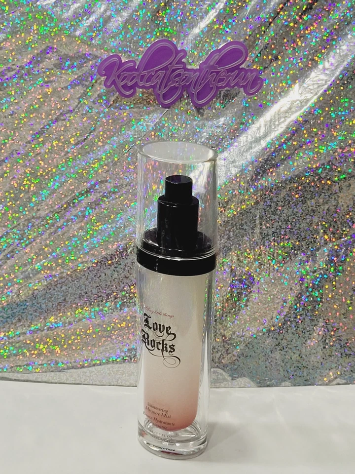 Bruma hidratante brillante Victoria's Secret Sexy Little Things LOVE ROCKS 2,5 OZ Foto 4 de 4