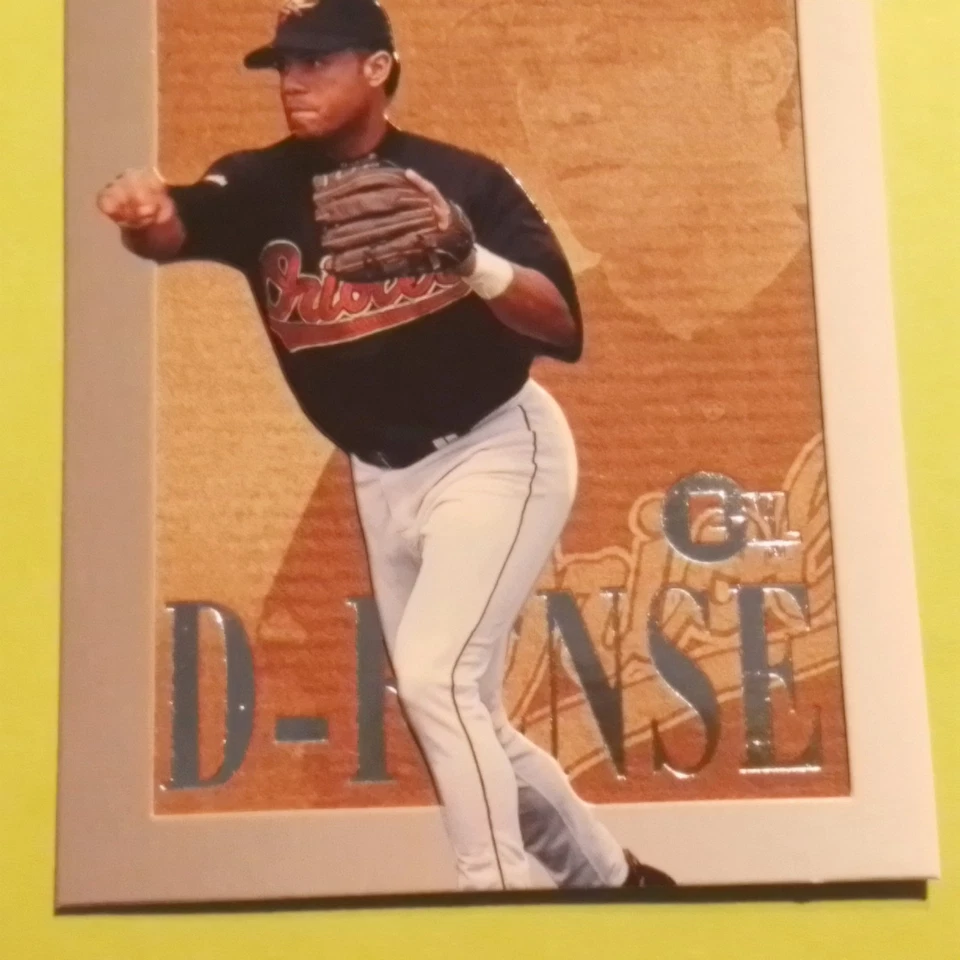 ROBERTO ALOMAR - BALTIMORE ORIOLES- 1996 E-XL "D-FENSE" INSERT CARD #1 of 10 - Image 3 of 4