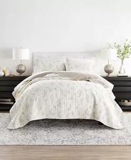 IENJOY HOME Watercolor Leaves Reversible Lightweight 2 Pcs FULL/Queen Quilt SET