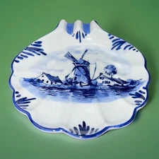 Vintage Delft Blue Porcelain Ceramic  Ashtray Hand Painted Holland