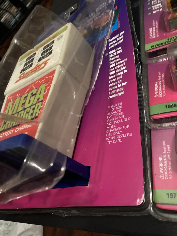 Sizzlers Mega Cargador Cargador Cargador de Batería y Siete Coches Sellados Jugando Mantis Foto 3 de 4