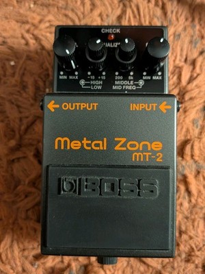 Boss MT-2 Metal Zone Gitarren-Effekt-Pedal 
