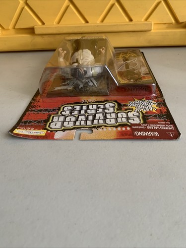 WWF JAKKS MANKIND SURVIVOR SERIES SIGNATURE 6 GOLD WRESTLING FIGURE WWE - Picture 6 of 6