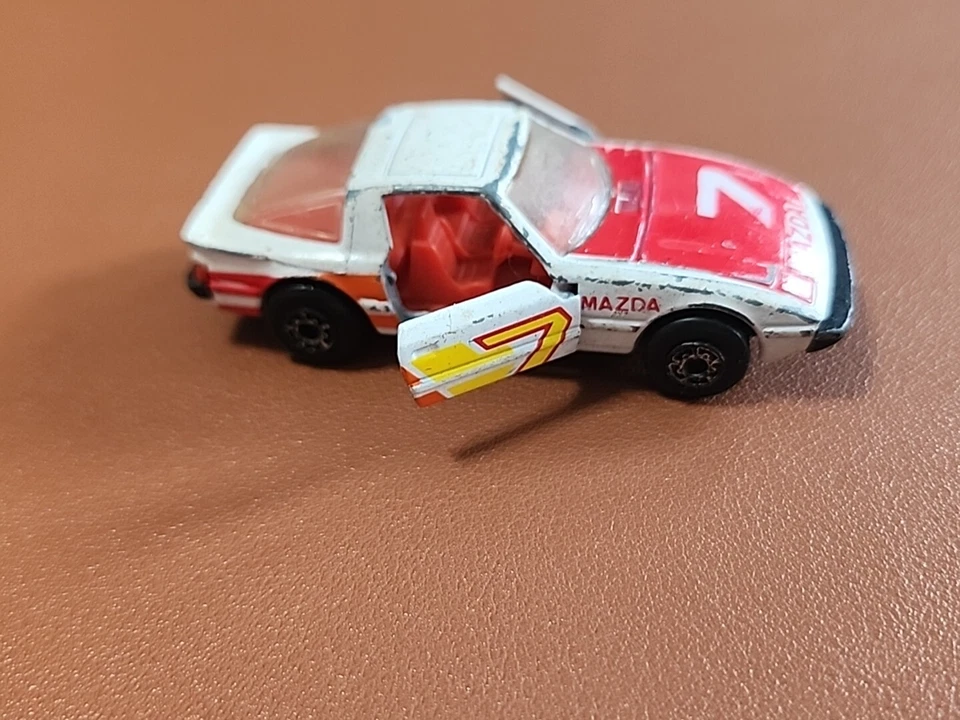 Caja de cerillas 1982 vintage *Coche Mazda RX7 (ROJO/BLANCO/AMARILLO)* escala 1:56 #7 Macao Foto 4 de 4
