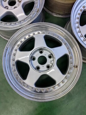 OZ Racing FUTURA 17インチ 8j+45 114.3 フッツーラ OZ Racing Futura 17x8 45 / 17x9 45 5x114.3 Toyota Honda VW BMW