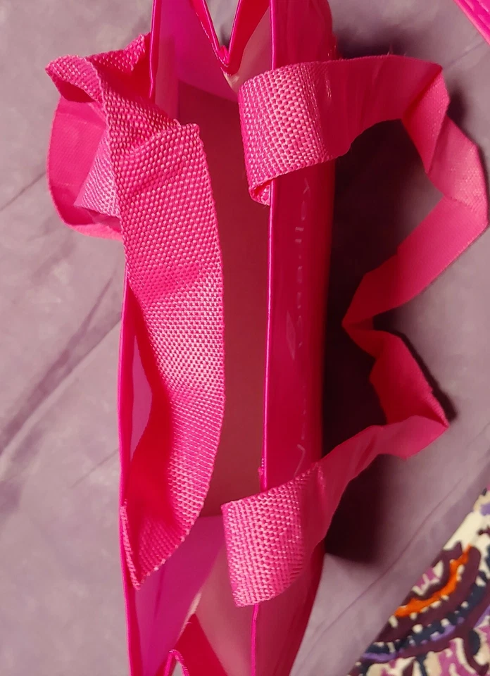 2 BOLSAS MEDIANAS REUTILIZABLES NUEVAS VERA BRADLEY/BOLSAS DE REGALO en ROSA SÓLIDO Foto 2 de 4