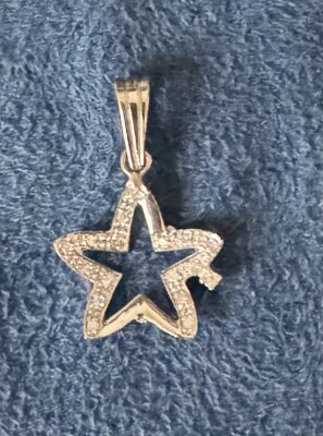 14 KT Solid White Gold Diamond Star Pendant