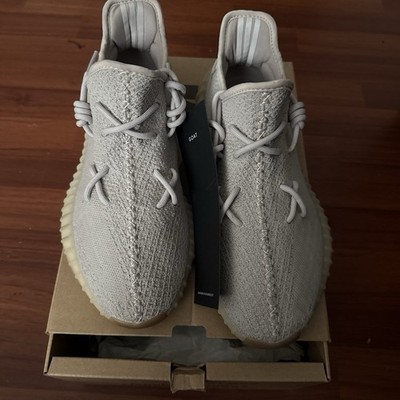 adidas Yeezy Boost 350 V2 Gray Men s Low Top Lace-Up Sneakers New w/ Box