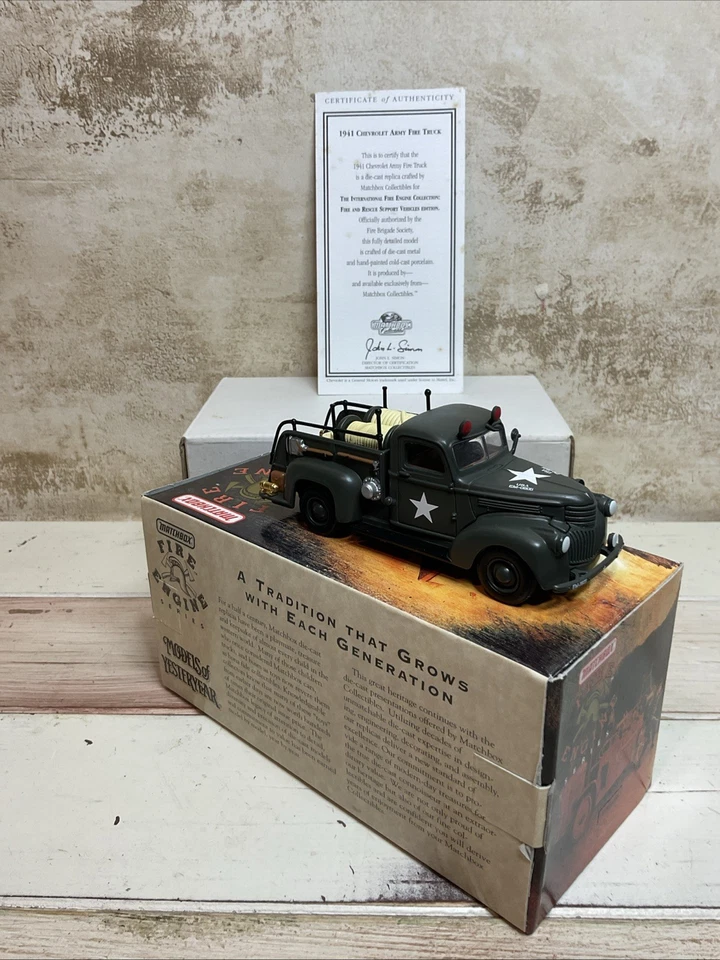 MATCHBOX Collectable #YYM35189 CHEVROLET ARMY FIRE TRUCK 1941, 1.43 Scale - Image 3 of 4