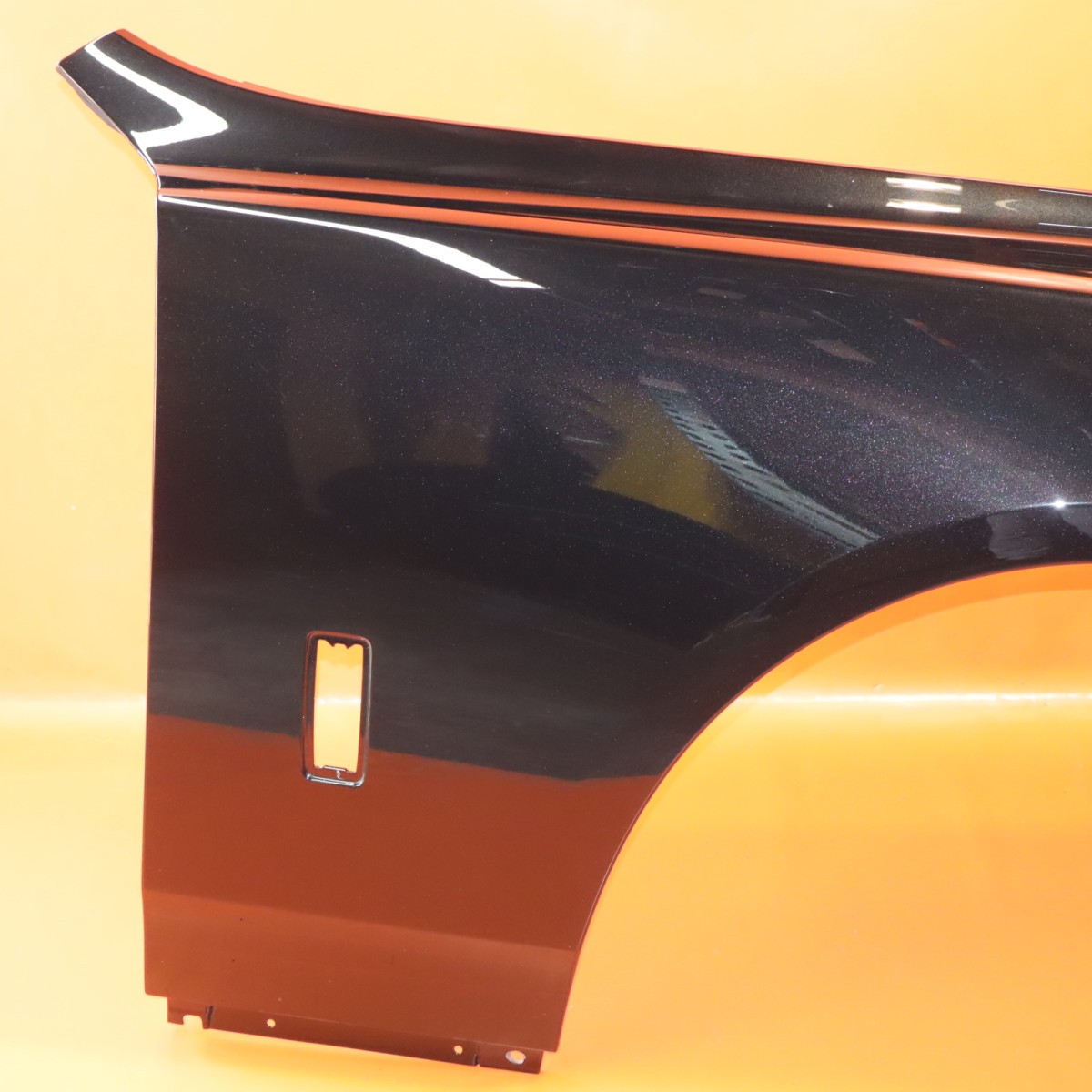 Rolls-Royce Phantom 2024-2026 Right Fender P/N 7399852