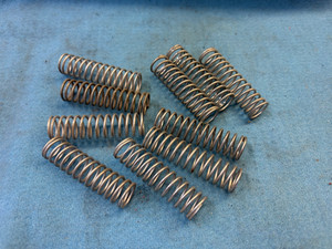 COMPRESSION SPRING 2-1/2" OAL 11/16" OD (LOT OF 10)