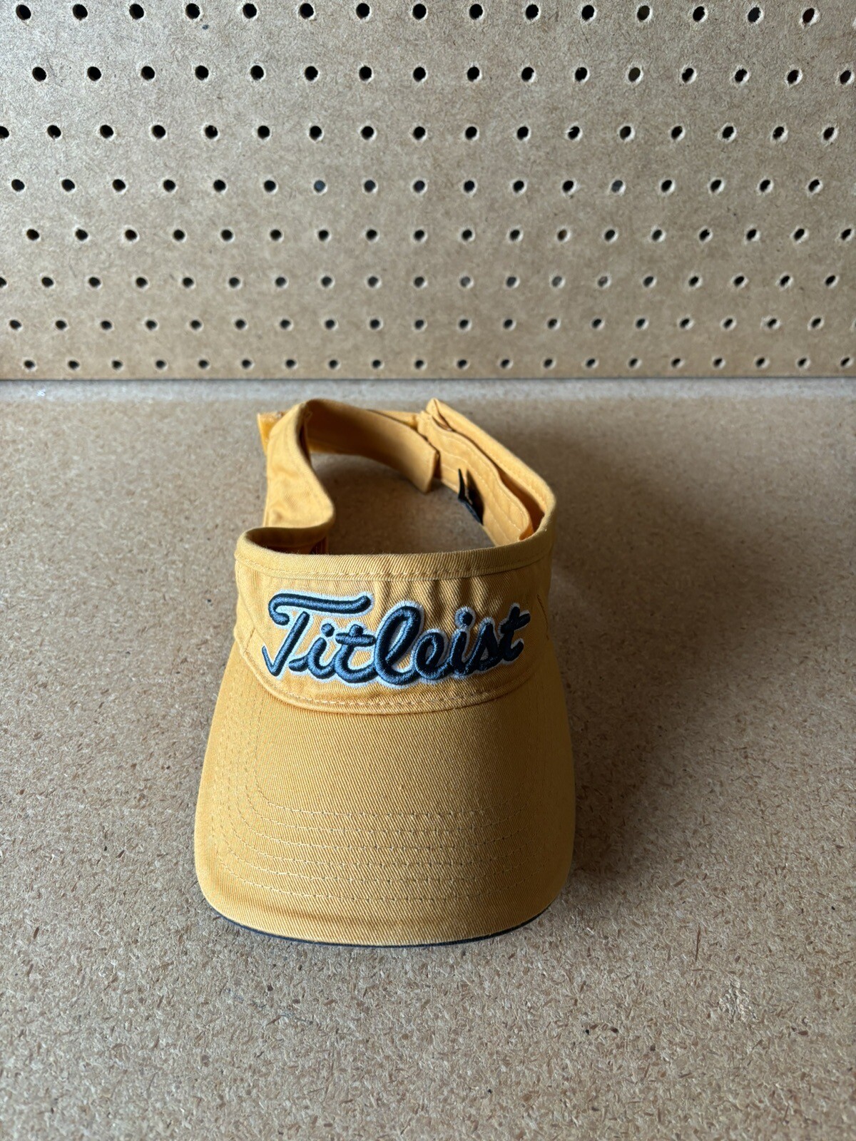 Titleist Golf Visor Cap Strapback Hat Yellow Gold… - image 1