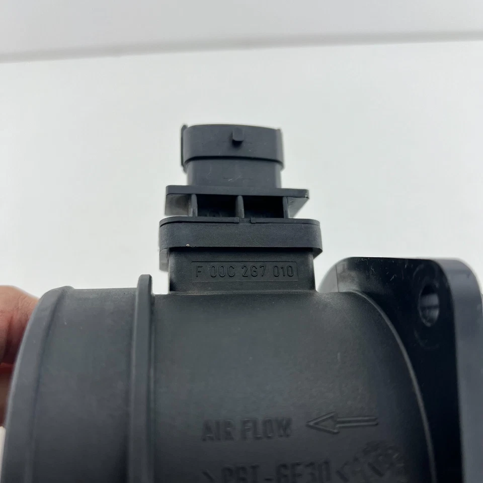 Volvo XC70 BZ MAF Air Flow Meter 2.4L Diesel 12/2007-06/2016 30677999 Foto 4 de 4