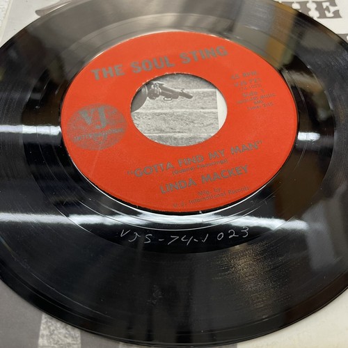 LINDA MACKEY SOUL STING GOTTA FIND MAN YOURS FOR ASKING 7" Vinyl EX Record 45rpm - Picture 5 of 10