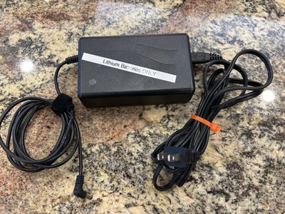 Used Elinchrom Ranger Quadra Li-Ion Battery Charger  ELB400 19279  #18109