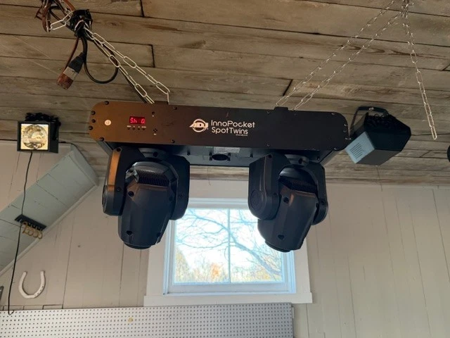 Inno Pocket Spot Twins -- 12 Watt LED Dual Mini Moving Heads - Image 2 of 4