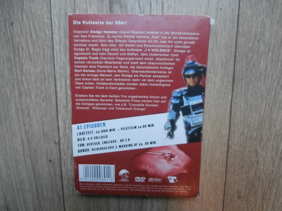 Sledge Hammer! The Complete Collection  R2 DVD German Import 4 disc set  - Image 2 of 2