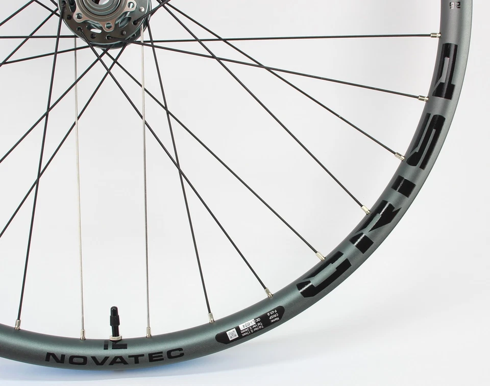 Novatec CRISP 26 Zoll Single Speed Laufradsatz 15x100 & 10x135 mm Dirt Street - Bild 4 von 4