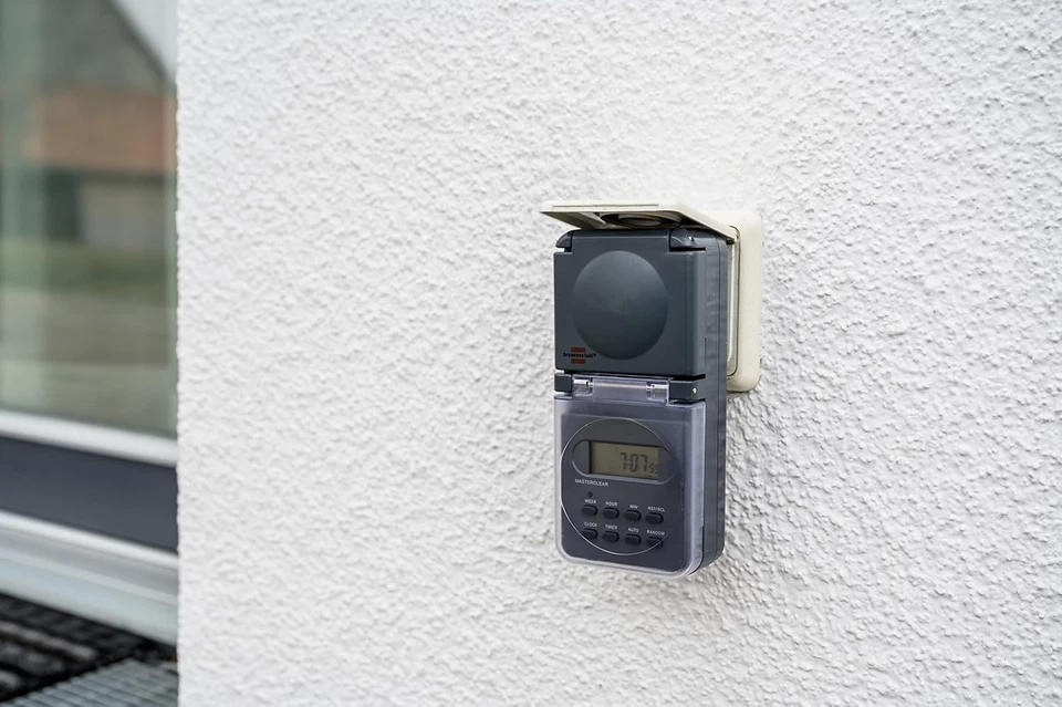 Brennenstuhl Digitale Zeitschaltuhr IP44 Timer Außenbereich Kindersicherung - Bild 3 von 4