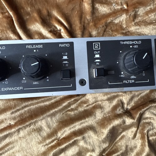 Behringer SNR202 2 Channel Denoiser ๐๏ธ Vintage Rack Noise Reduction XLR In/Out - Picture 4 of 14