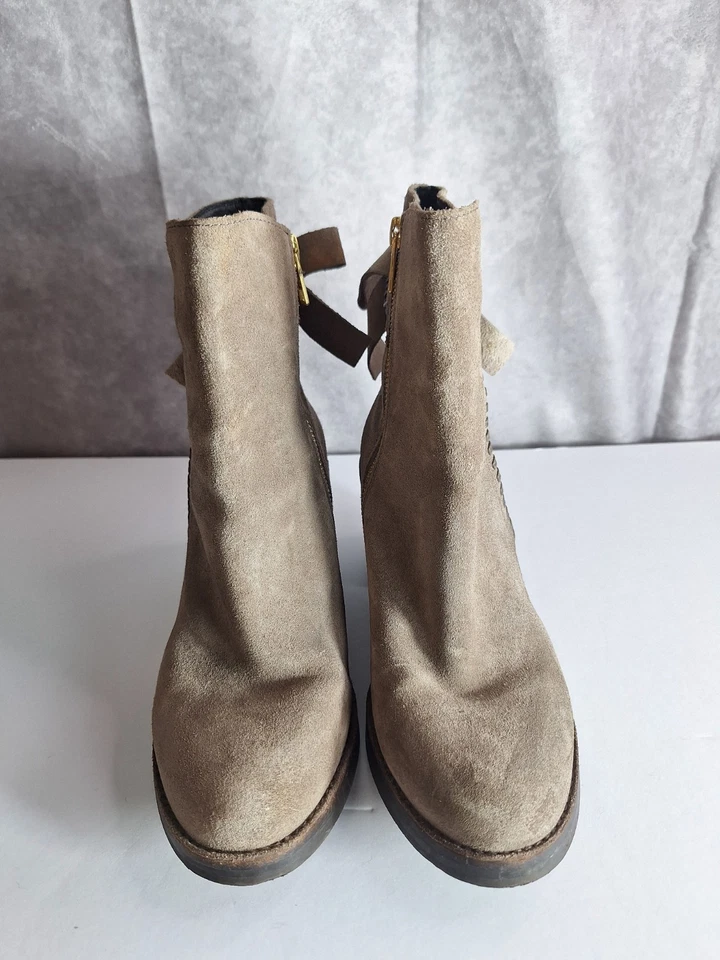 Botines UGG Fraise Gamuza Cuero Tacón Para Mujer Talla 7.5 con Lazo Boho Informales Foto 3 de 4