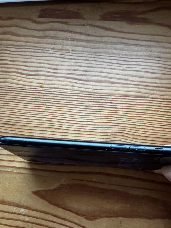 Apple iPhone SE (2020) · 128GB, Foto 4 von 5