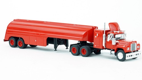 Brekina Mack RS700 & Red Fire Tanker Trailer #85814 '70s-'80s HO 1/87 Scale - Picture 10 of 10