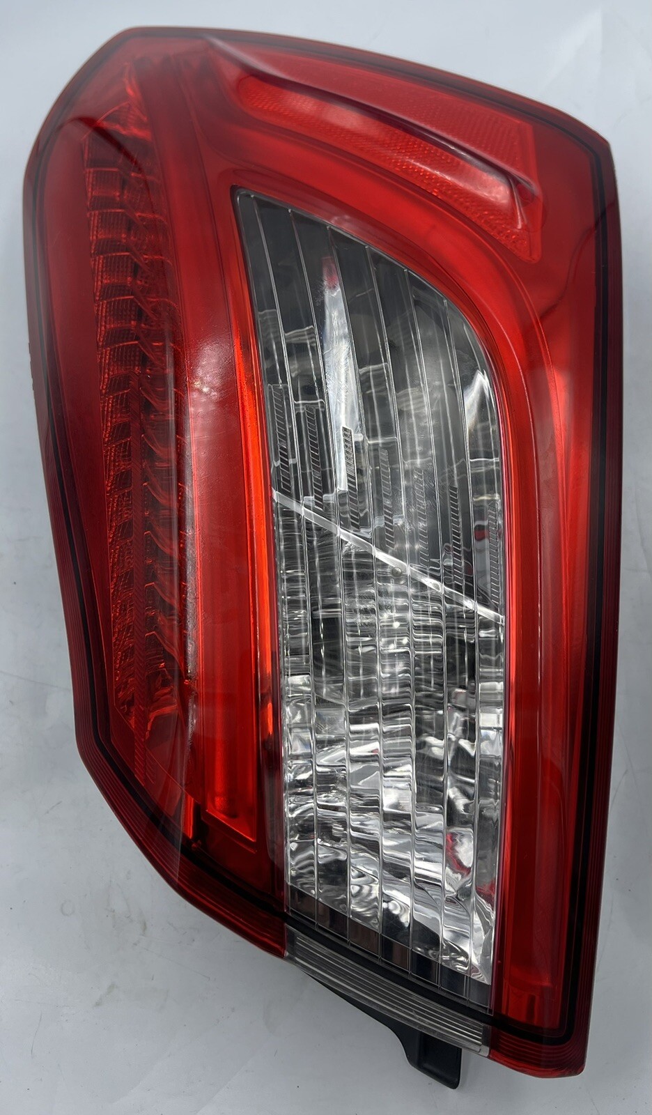 2014-2021 MASERATI GHIBLI REAR RIGHT QUARTER PANEL OUTER TAIL LIGHT LAMP OEM