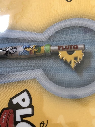 2020 New Disney Store PLUTO 90th Anniversary Collectible Key PIN - Picture 6 of 11