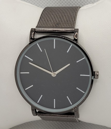 Mens Minimalistic Classic Round Gray Matte Case Black Dial Mesh Band Watch K4 - Picture 2 of 9