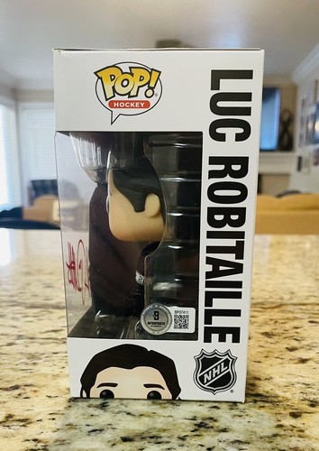 Luc Robitaille Signed Autographed Funko Pop 77 Los Angels Kings W/Beckett COA - Picture 2 of 6
