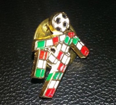 Pin's Mondiale Italia 1990 - Mascotte Ciao Bertoni - Collection Vintage
